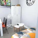 Grands Maillochon Acces Gare De Et Centre A Pieds Apartment Poitiers