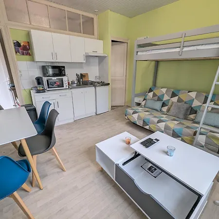 Grands Maillochon Acces Gare De Et Centre A Pieds