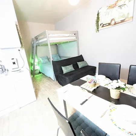 Grands Maillochon Acces Gare De Et Centre A Pieds Poitiers